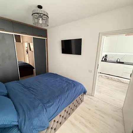 Cozy Flat Coresi - Vivamus *