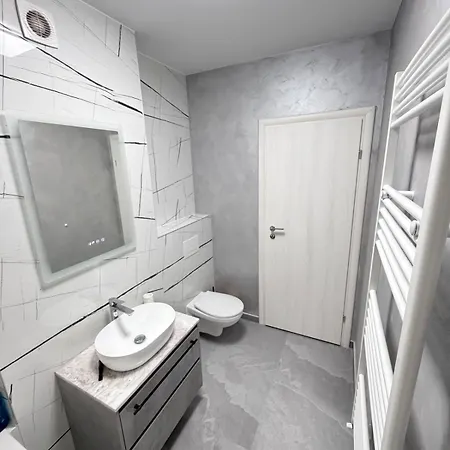 Cozy Flat Coresi - Vivamus